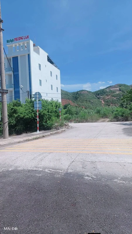 Bán đất thổ cư 200m2 (10x20) gần QL1A, cách biển 1km, Xuân Cảnh, Sông Cầu, giá 1 tỷ