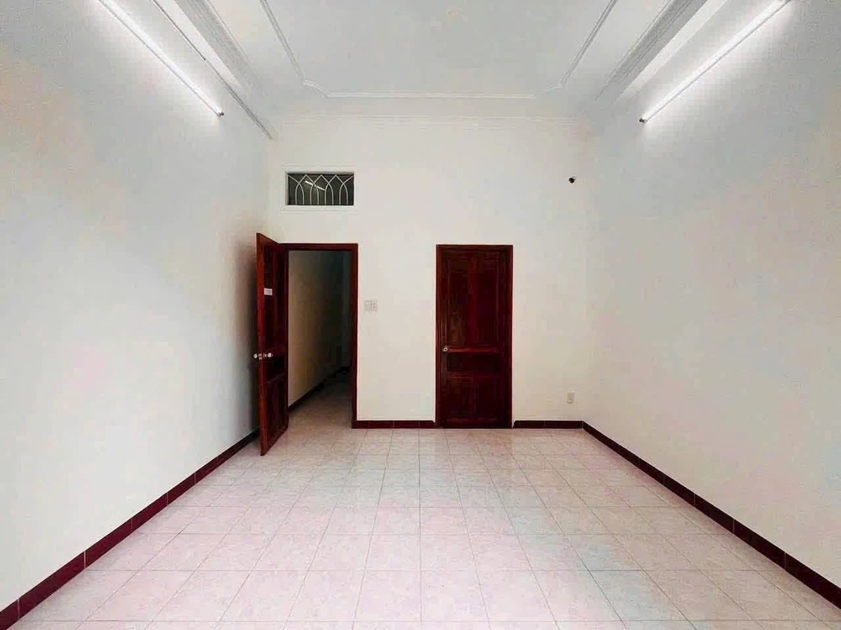 Cho thuê nhà hẻm 5PN 4WC 72m² Nguyễn Văn Thương - 24 triệu/tháng - Ảnh thu nhỏ 3