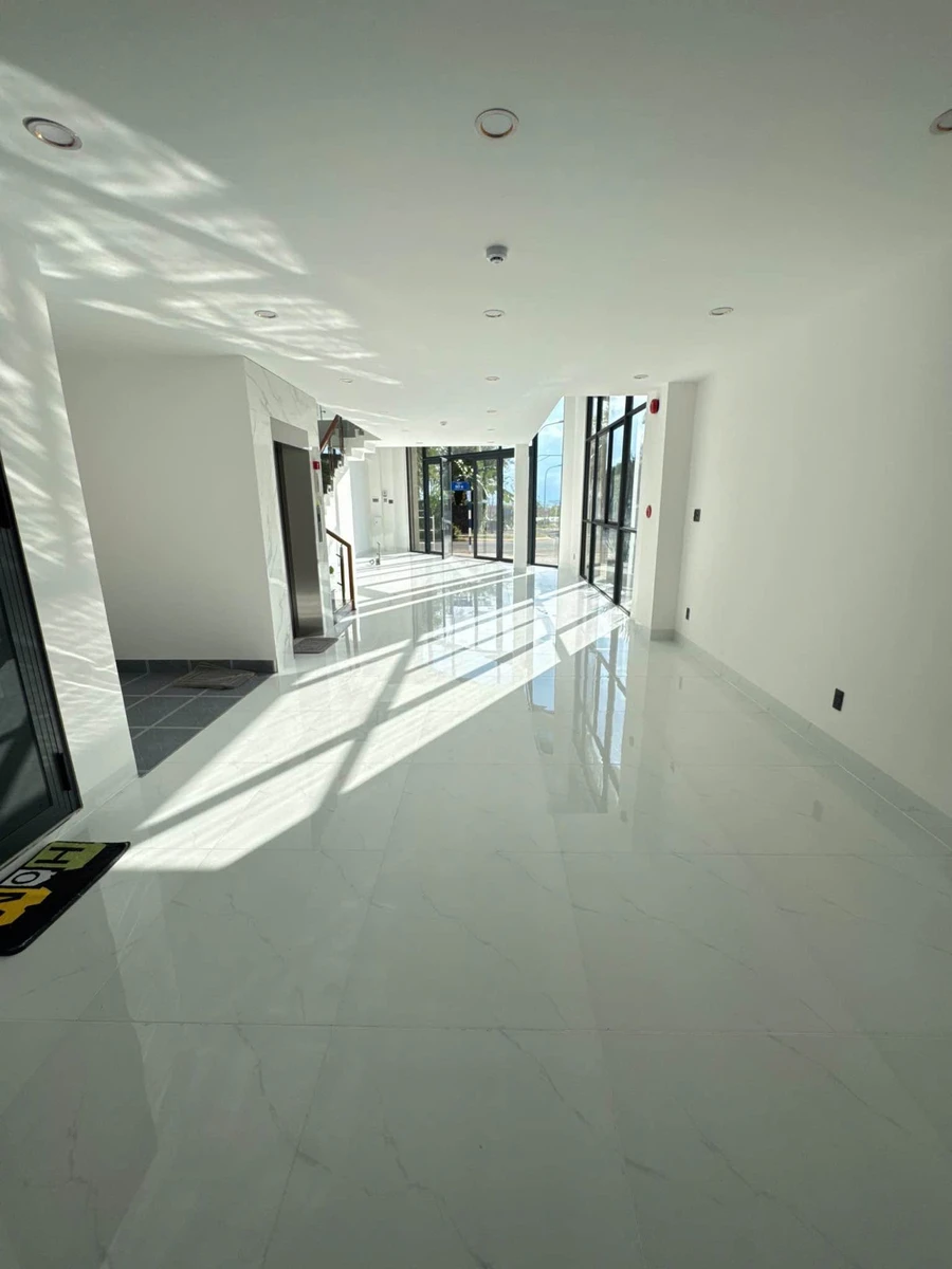 Cho thuê văn phòng góc 2 mặt tiền 124m² Buôn Ma Thuột - Ảnh thu nhỏ 2