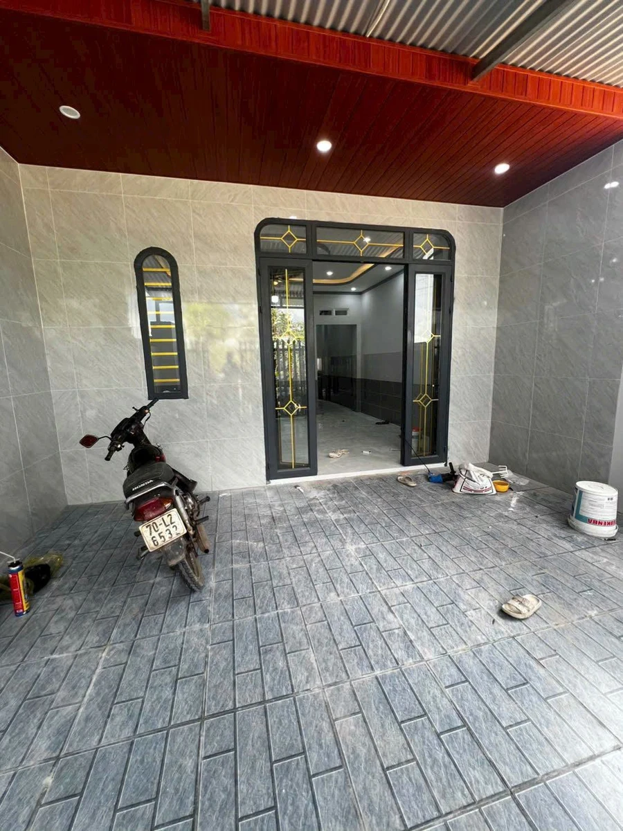 Bán nhà mới mặt tiền đường nhựa 5x20 khu phố Thanh Phước, phường Thanh Điền giá 870 triệu - Ảnh thu nhỏ 2
