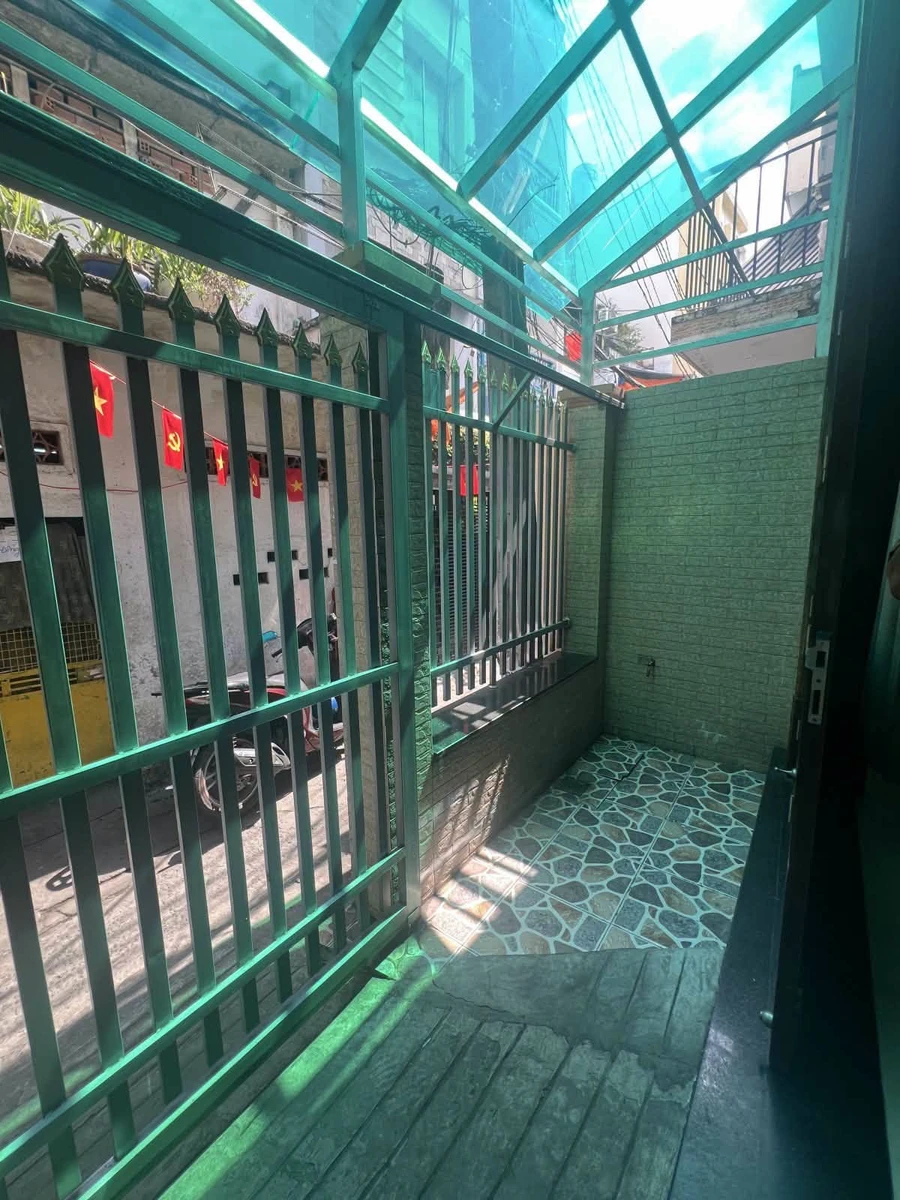 Bán nhà phố 5 tầng 45m² ngay Chợ Bà Chiểu 7.6 tỷ - Ảnh 1