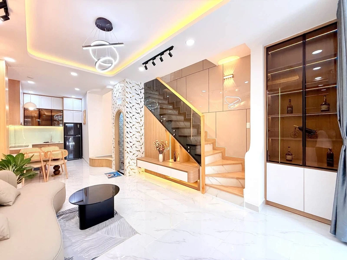 Bán nhà mặt tiền Nguyễn Du Gò Vấp, 50m2, 2PN, 7.65 tỷ - Ảnh thu nhỏ 2