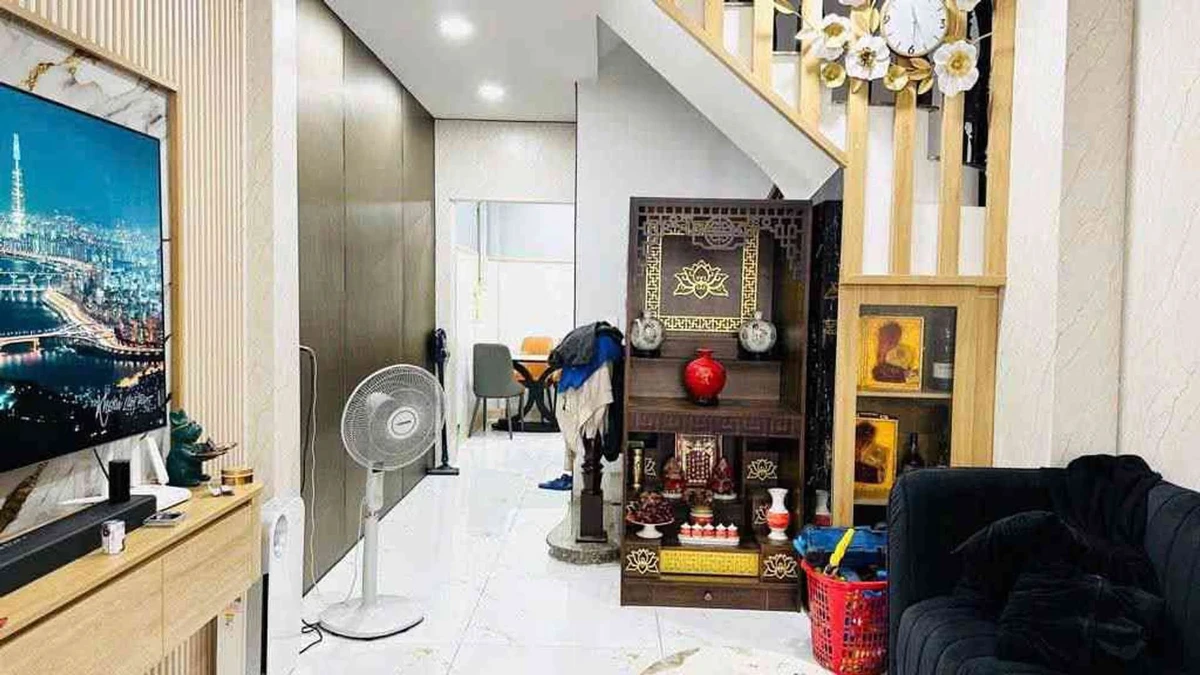 Bán nhà hẻm xe hơi 3 tầng 40m² full nội thất gần Công viên Làng Hoa, Gò Vấp, giá 5 tỷ nhỉnh - Ảnh thu nhỏ 3