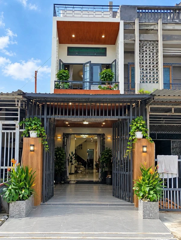Bán nhà mặt tiền 4PN Huỳnh Tịnh Của Rạch Giá 2,6 tỷ