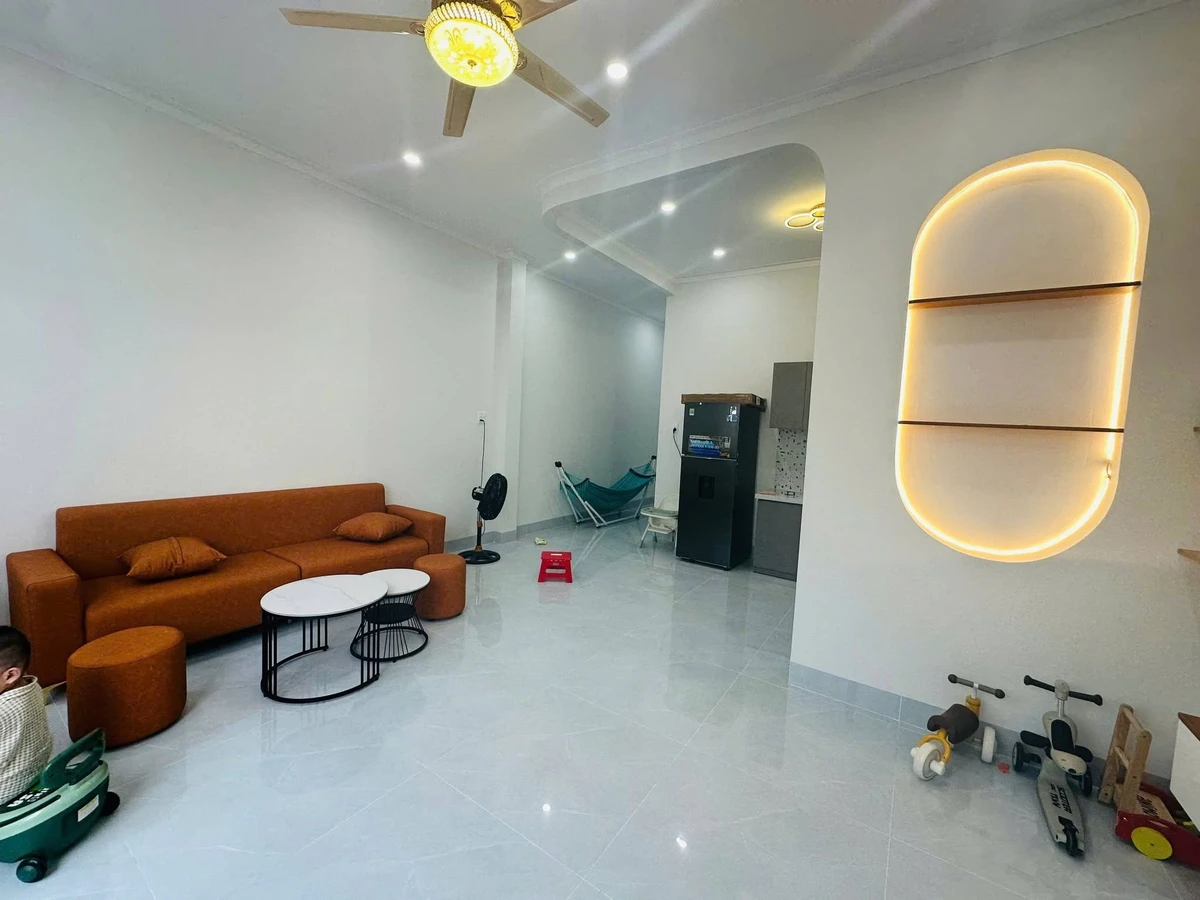 Nhà cấp 4 bán 1 tỷ 350 triệu, 102m², Phan Thiết - Ảnh thu nhỏ 3
