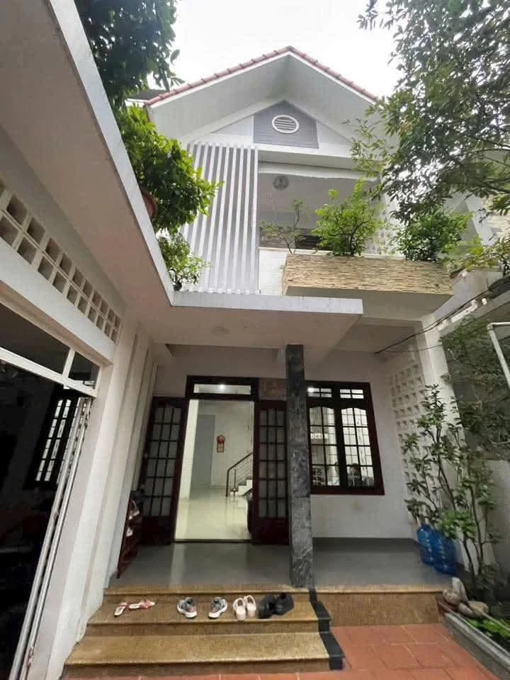 Bán nhà mặt tiền 160m2 4 phòng ngủ Ngô Quyền Huế 12,5 tỷ - Ảnh thu nhỏ 3