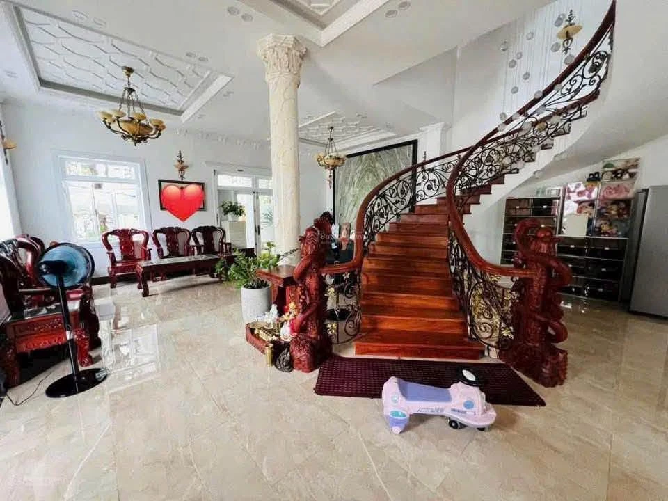 Biệt thự 4PN Phước Sơn, Vũng Tàu, 232m², 20 tỷ - Ảnh thu nhỏ 3