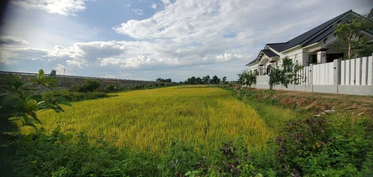 Biệt thự mặt tiền Hoà Tiến 200m² giá 6 tỷ - Ảnh thu nhỏ 4
