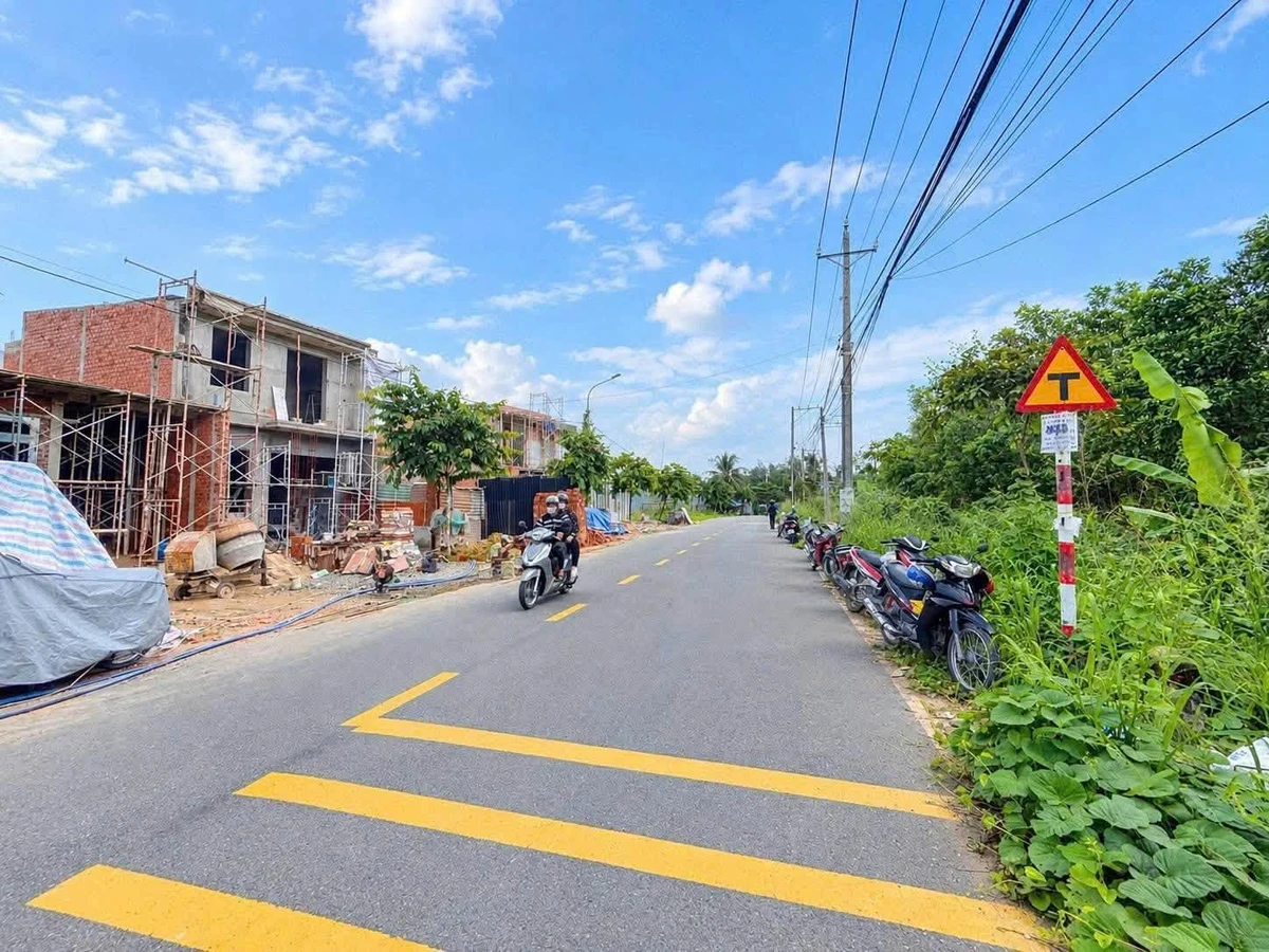 Bán lô góc 123m2 mặt tiền Hương Lộ 7, 1 tỷ 980 triệu - Ảnh thu nhỏ 2