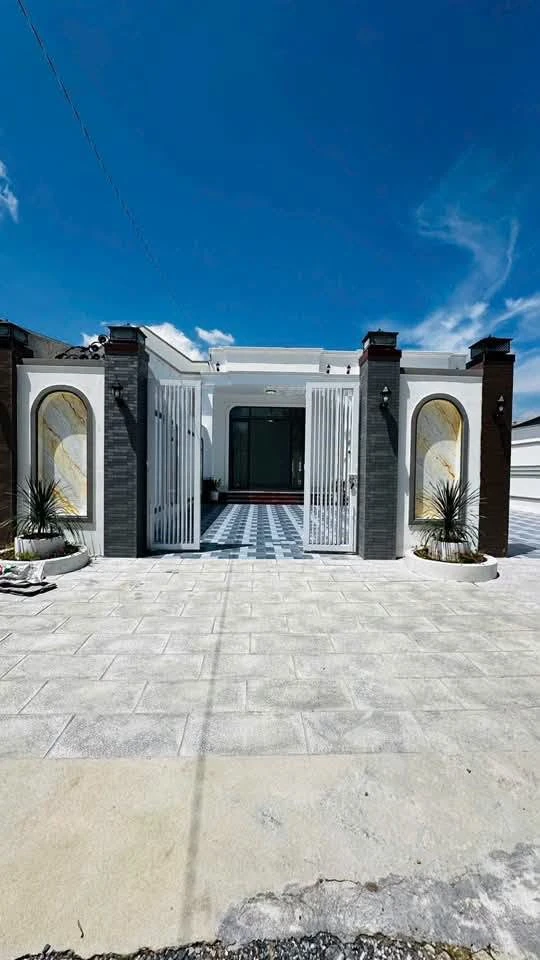 Bán nhà mặt tiền 2 PN, 80m² tại Long Hoa, Tây Ninh, 1 tỷ 270 triệu - Ảnh thu nhỏ 2