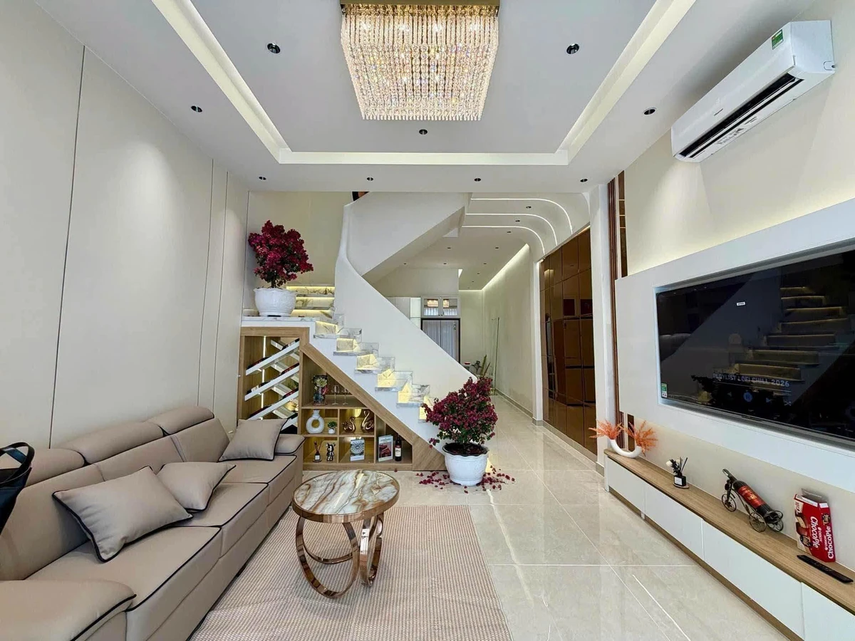 Bán nhà mới 3 tầng 54m2 đường Trần Văn Quang, Tân Bình giá 8,8 tỷ - Ảnh thu nhỏ 2