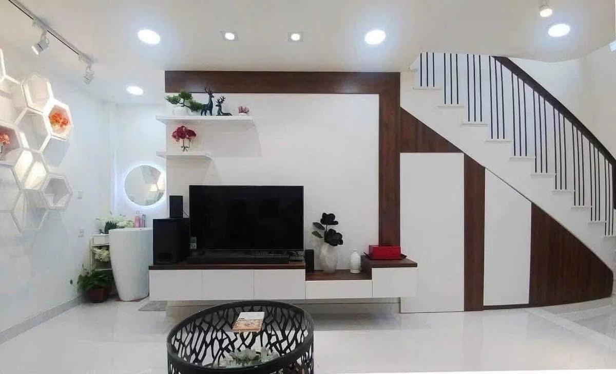 Bán nhà Quận 3, Lê Văn Sỹ, 4x8m, 5 tầng, 8 tỷ - Ảnh thu nhỏ 2