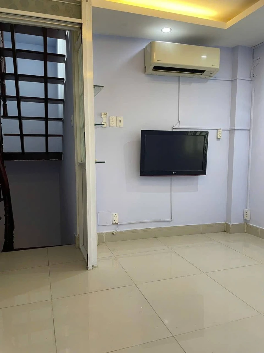 Cho thuê nhà nguyên căn 2PN 68m² Lê Thị Riêng, Quận 1 - Ảnh thu nhỏ 5