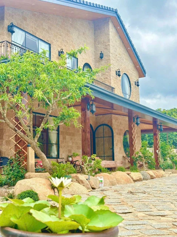 Bán biệt thự 2200m2 full nội thất tại D'ran, 10 tỷ