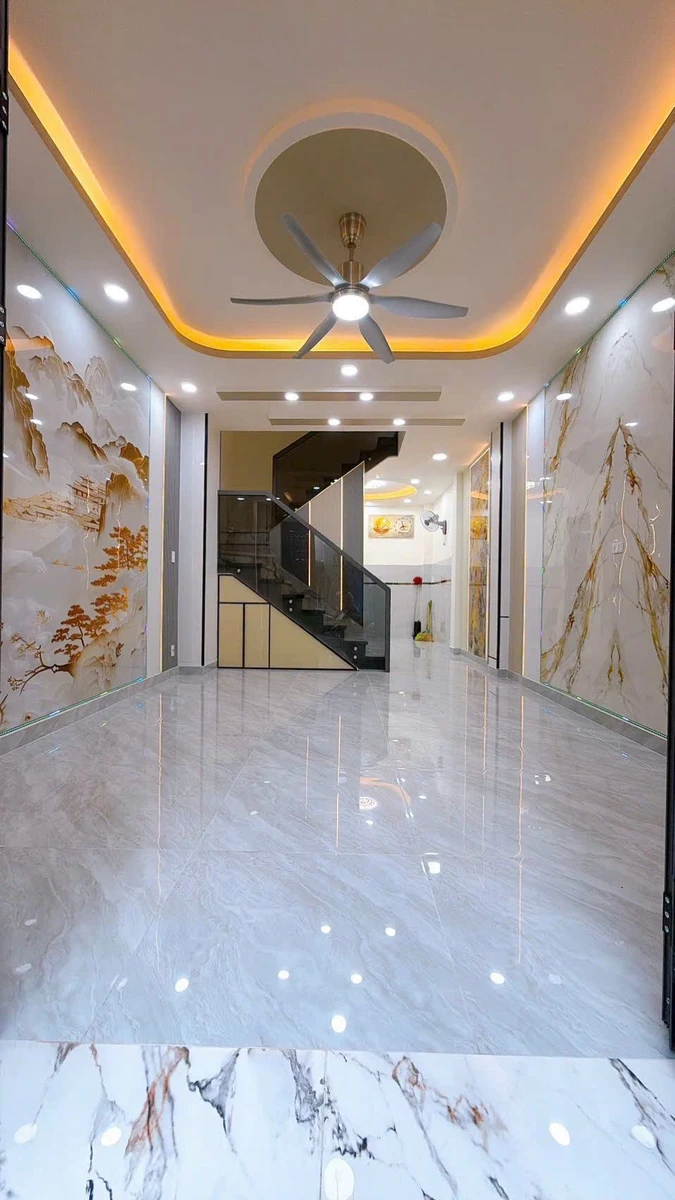 Bán nhà mặt tiền Quận 4, 4PN 39.1m² – 12 tỷ 100 triệu - Ảnh thu nhỏ 2