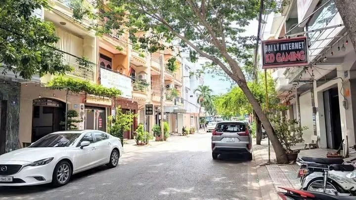 Bán nhà 1 trệt 2 lầu 76m2 mặt tiền Phạm Hữu Lầu - Ảnh 1