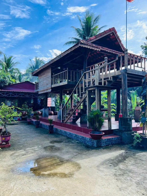 Bán 4200m đất vườn với nhà ở tại Thuận Điền, Bến Tre