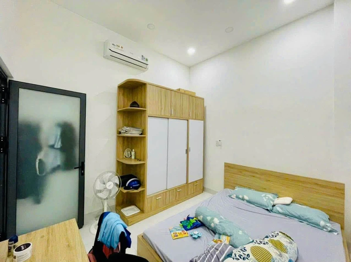 Bán nhà phố 45m² 4 tầng 4PN mặt tiền Tôn Thất Thuyết Quận 4 - Ảnh 1