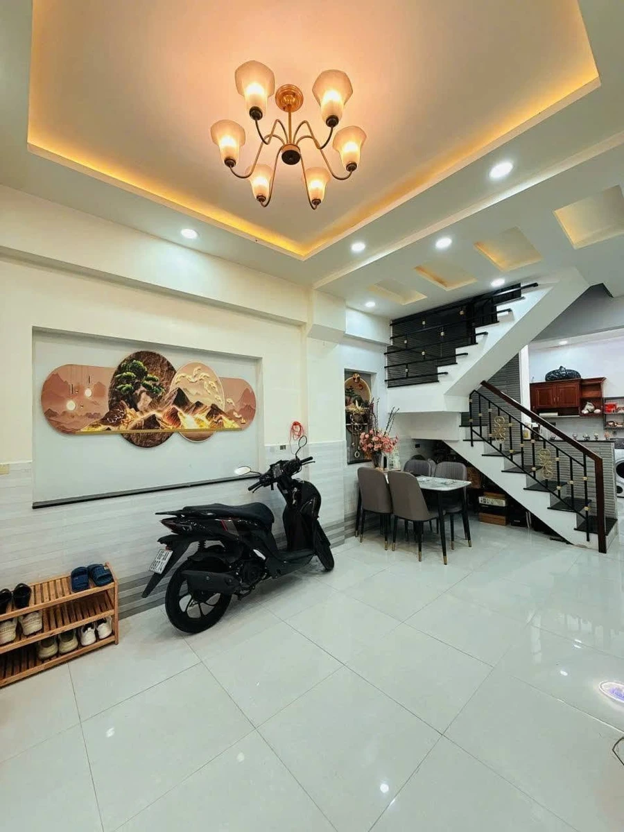 Bán nhà 2 tầng 4x10m gần mặt tiền Dương Bá Trạc, Quận 8, giá hơn 4 tỷ - Ảnh thu nhỏ 2
