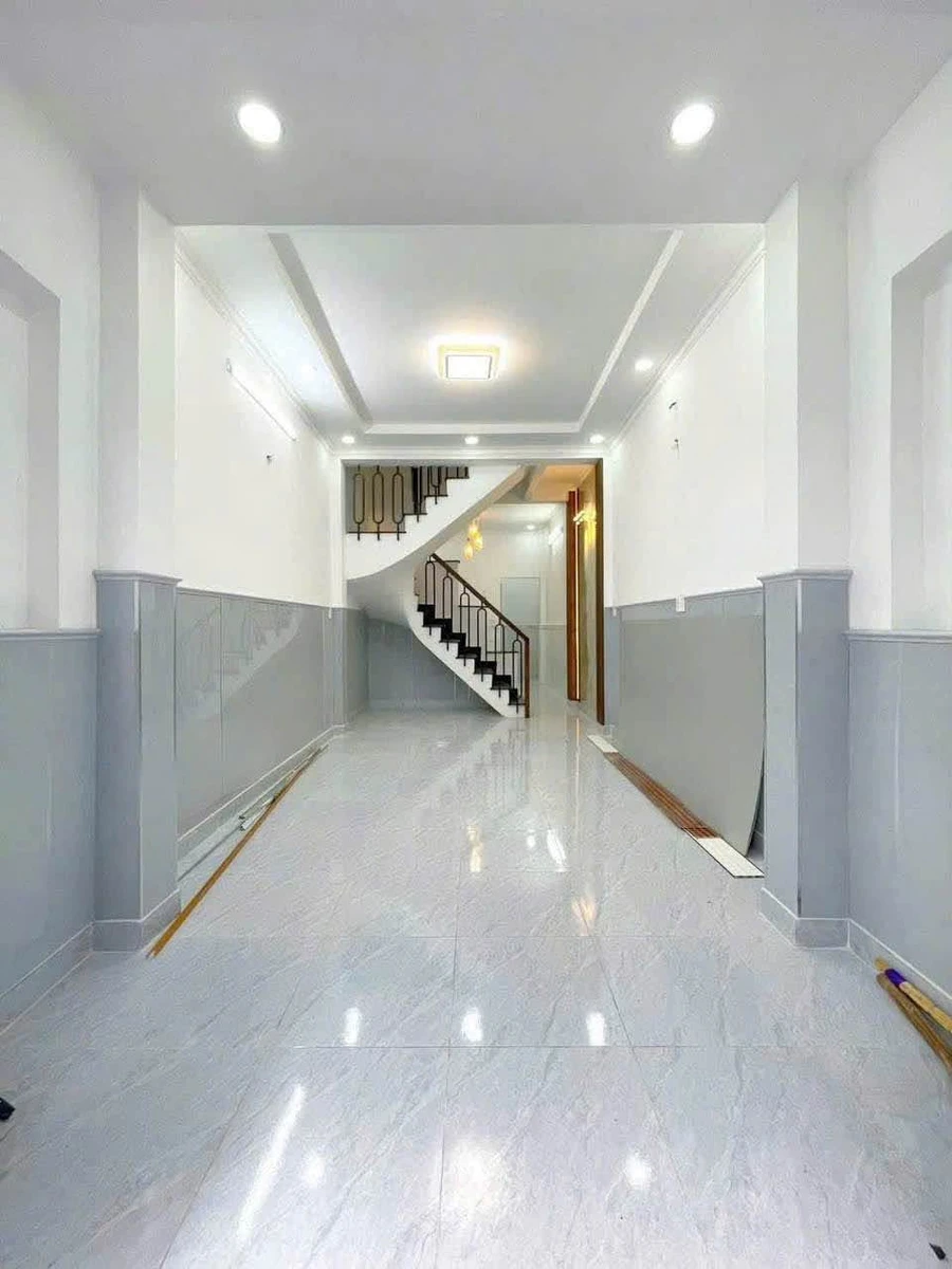 Bán nhà phố SHR 1 trệt 1 lầu 35,2m2 hẻm xe hơi đường Hiệp Thành 23, Quận 12, giá 3,55 tỷ - Ảnh thu nhỏ 3