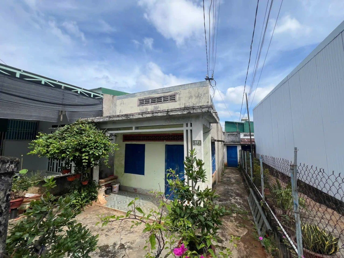 Bán nhà hẻm An Dương Vương 153,3m² giá 2,45 tỷ - Ảnh 1