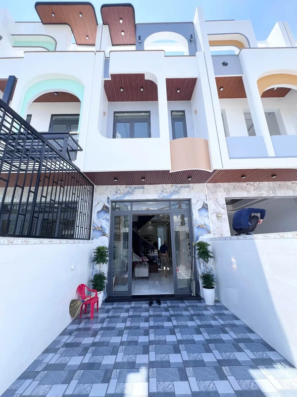 Bán nhà 1 lầu 1 trệt mặt tiền 136m² tại Cần Giuộc, Long An