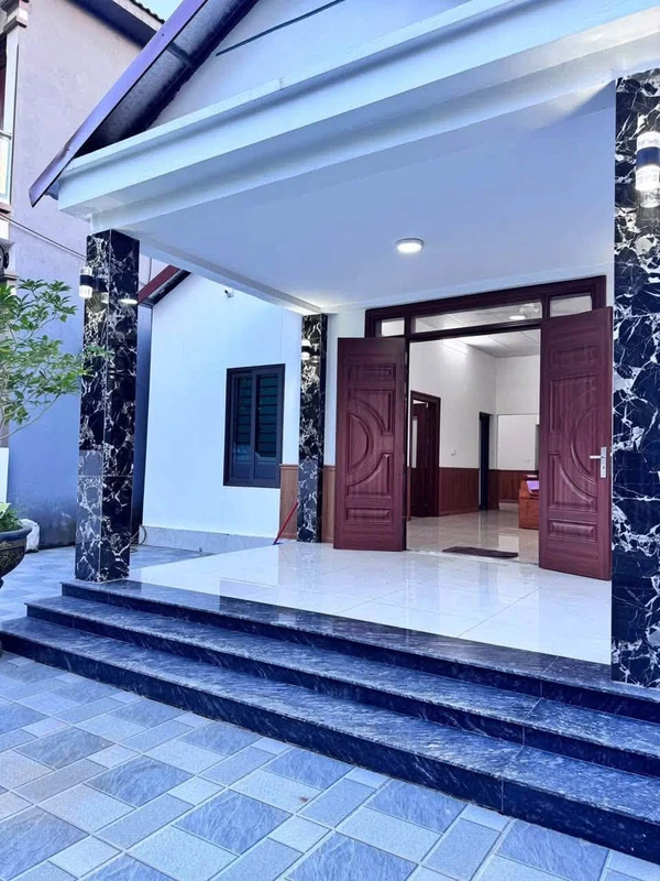 Bán nhà 2 mặt tiền 200m² Hy Cương, Phú Thọ