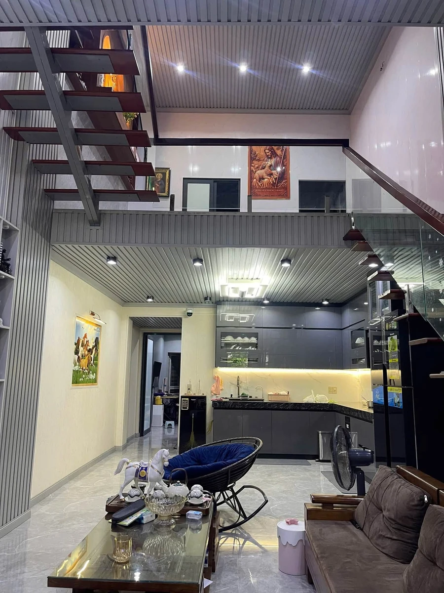 Bán nhà 2 tầng 3 ngủ 2 WC phố Hưng Thịnh 96.75m2 - Ảnh thu nhỏ 2