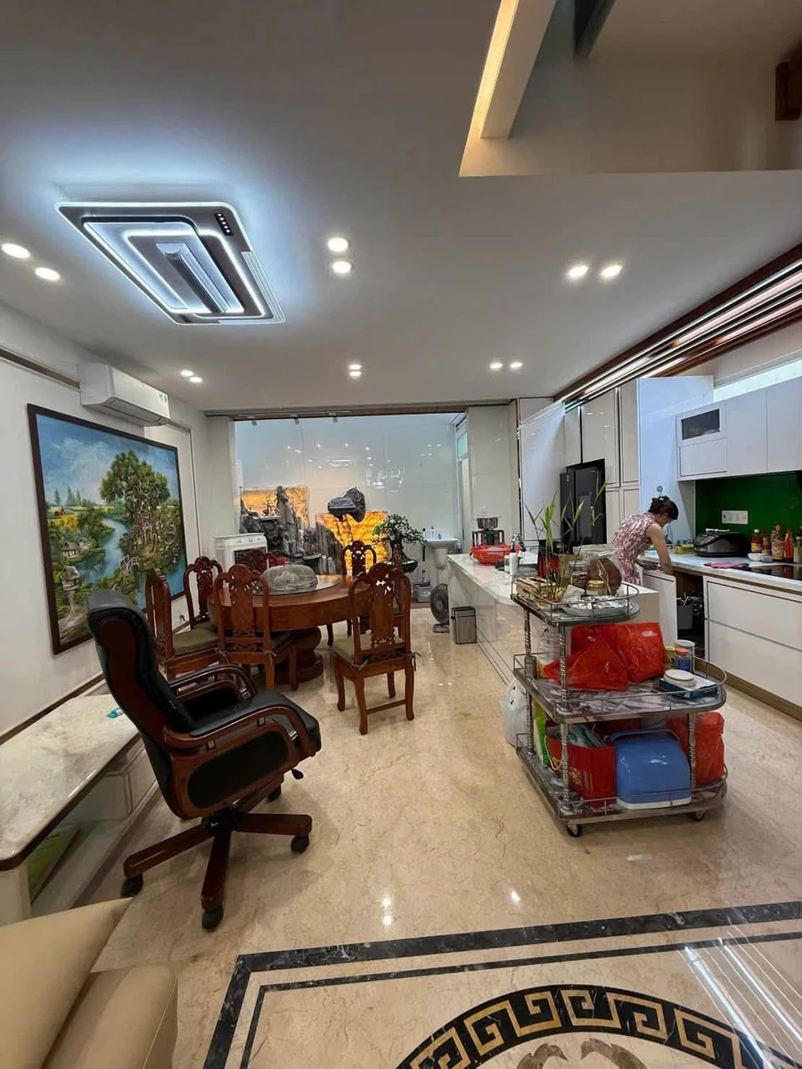 Bán nhà Tân Sơn Nhì, Tân Phú 132m² 4,5 tầng 14,3 tỷ - Ảnh thu nhỏ 2