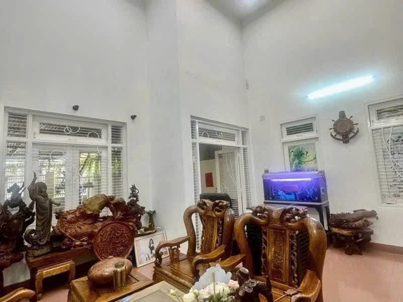 Bán nhà 3PN gần Metro Lý Thái Tổ, 263.5m², 9.8 tỷ - Ảnh thu nhỏ 2