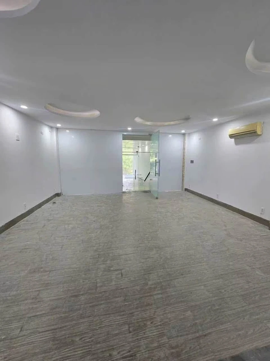 Cho thuê nhà mặt tiền Lý Thái Tổ Quy Nhơn 100m2 - Ảnh thu nhỏ 3