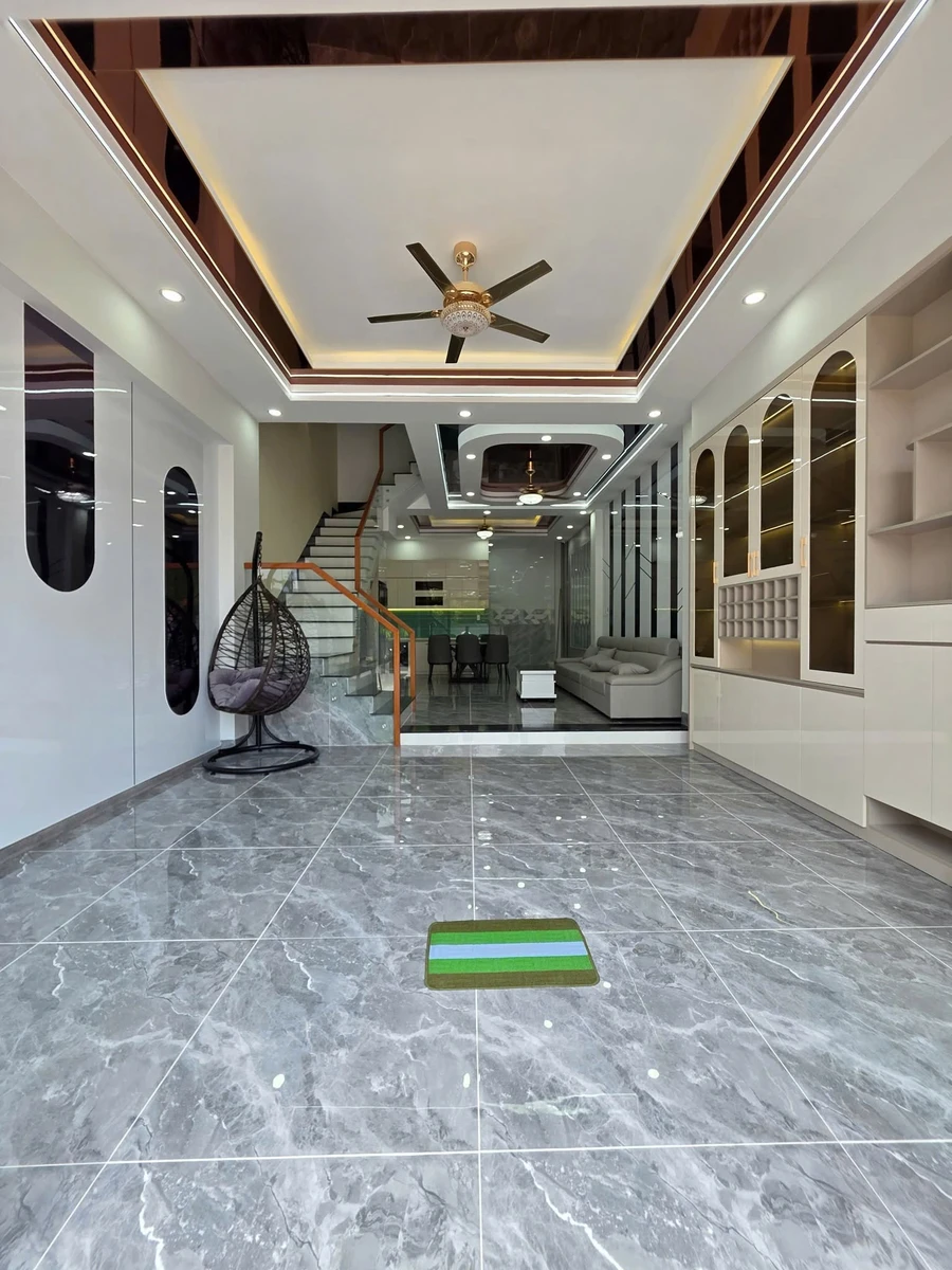 Bán nhà 4 tấm mặt tiền công viên Dĩ An, 66.2m2, 5PN 5WC - Ảnh thu nhỏ 2