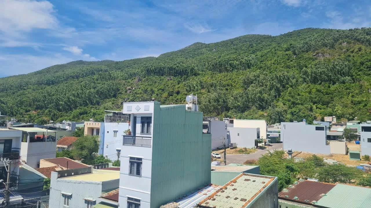 Bán nhà 4 tầng 117,1m2, 3PN, hẻm 3m đường Trạng Quỳnh, Quy Nhơn giá 3 tỷ - Ảnh 1