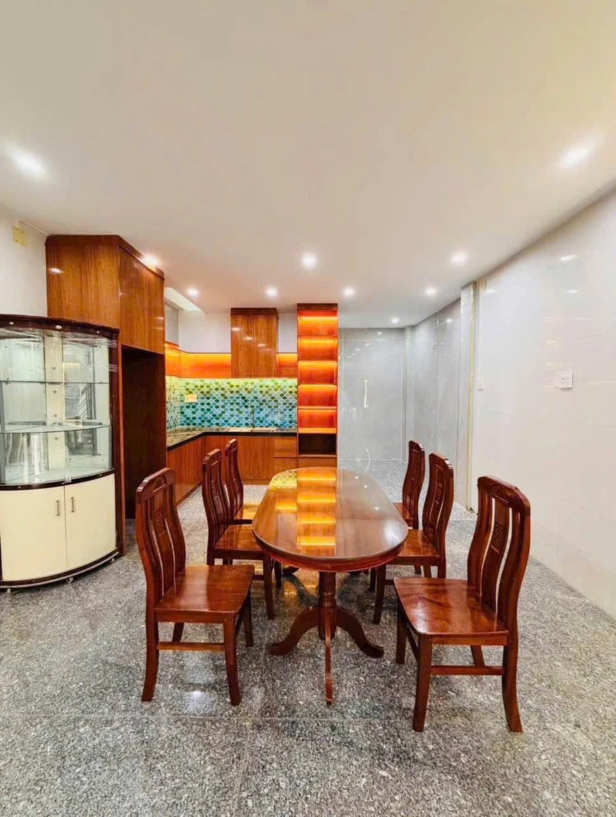 Bán nhà 3 tầng mặt tiền 71m² Tô Hiến Thành, Quy Nhơn - Ảnh thu nhỏ 4