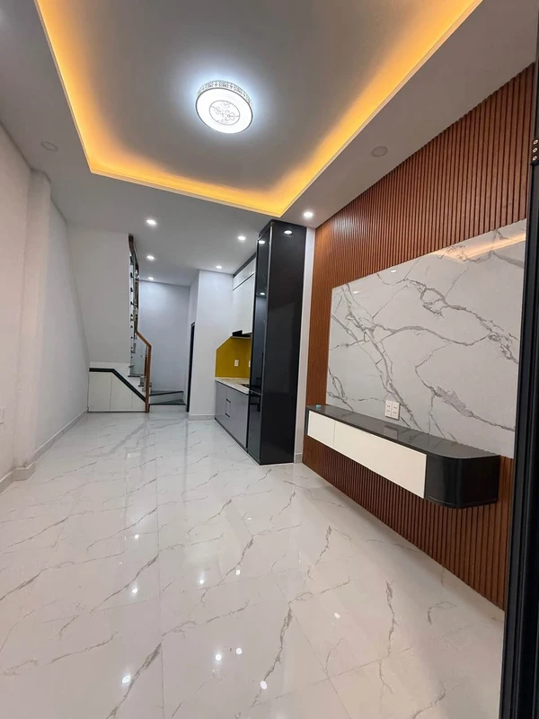Bán nhà hẻm 26m2, 2PN, 2 tỷ, Lâm Văn Bền, Quận 1