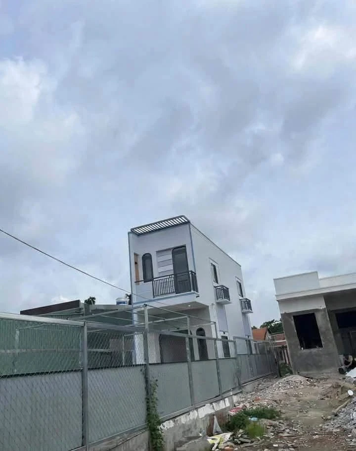 Nhà phố 2 phòng ngủ 100m² giá 2 tỷ 7 Bình Tân - Ảnh thu nhỏ 2