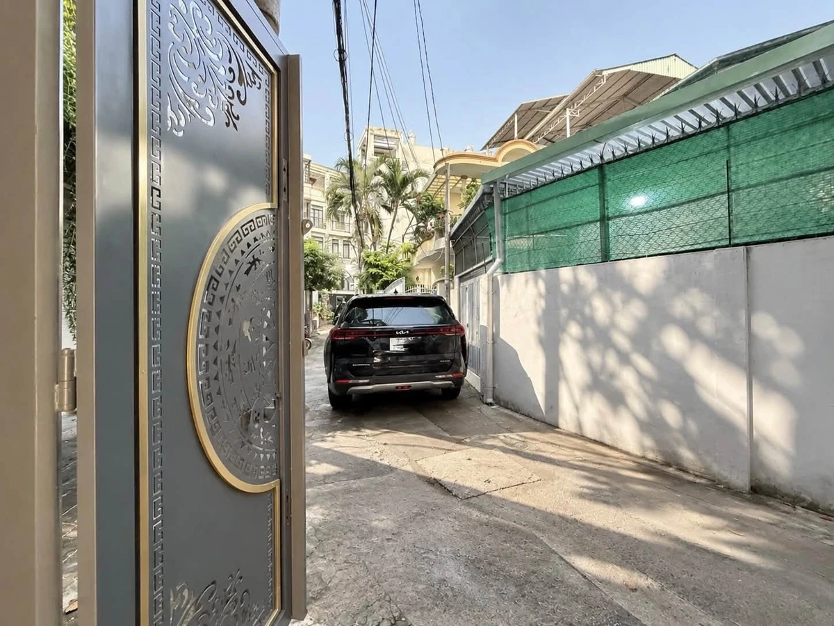 Bán nhà 4 tầng mới 38m² hẻm ô tô đường Hoàng Hoa Thám, Phường 7, Bình Thạnh - Ảnh 1