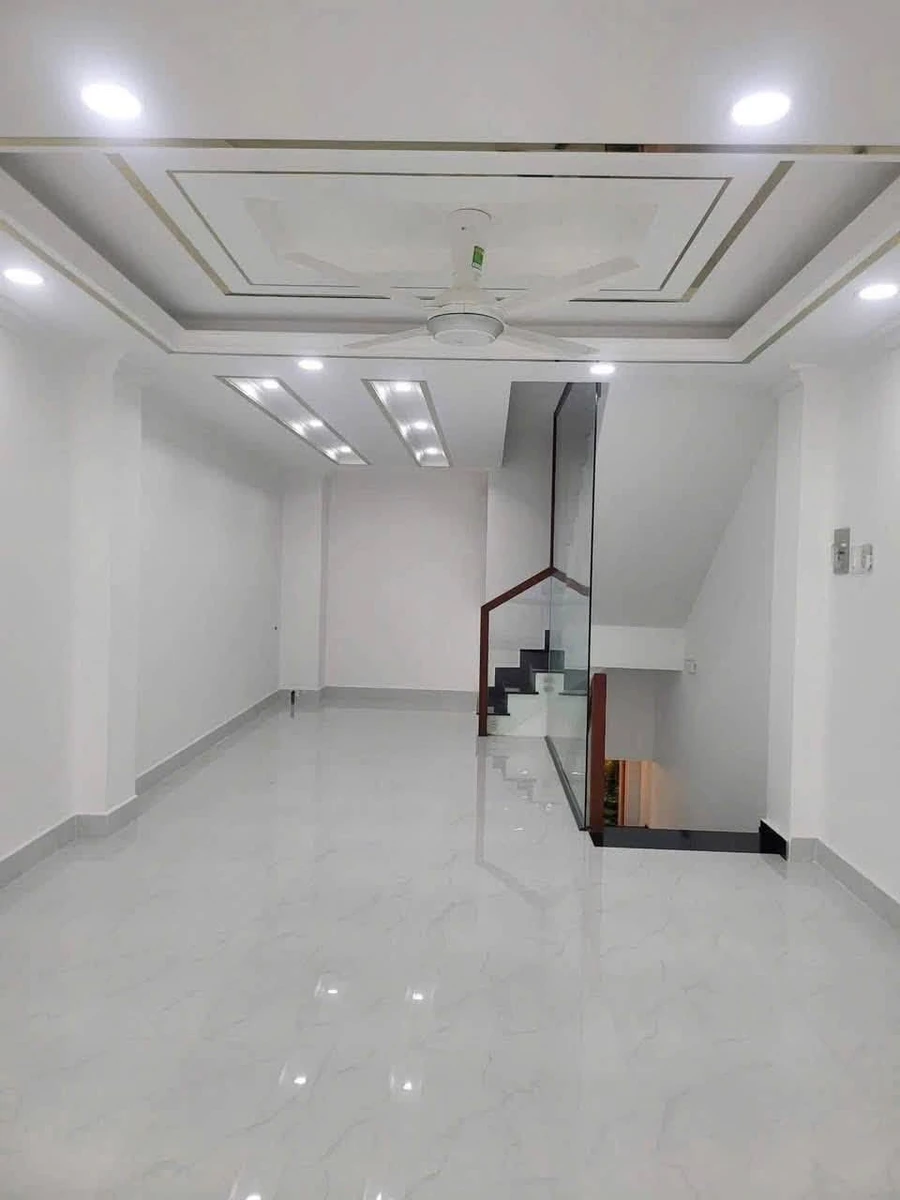 Cho thuê nhà nguyên căn mặt tiền Hoàng Quốc Việt, 4PN, 50m², Quận 7 - Ảnh thu nhỏ 3