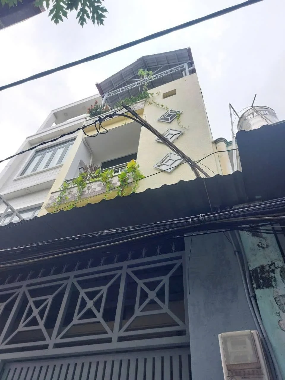 Bán nhà 3 tầng 88m² sử dụng đường Lạc Long Quân, Quận 11, giá nhỉnh 5 tỷ - Ảnh 1