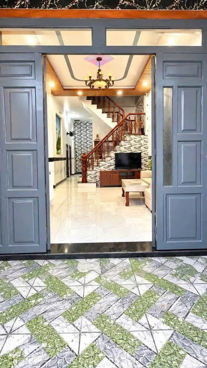 Bán nhà 1 trệt 1 lầu 92m² gần chợ Phú Phong, giá 2.55 tỷ - Ảnh thu nhỏ 3