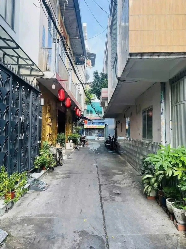 Bán nhà hẻm xe hơi 40m2, 4 tầng, 4PN gần Lý Thường Kiệt, sát Quận 10, nhỉnh 5 tỷ