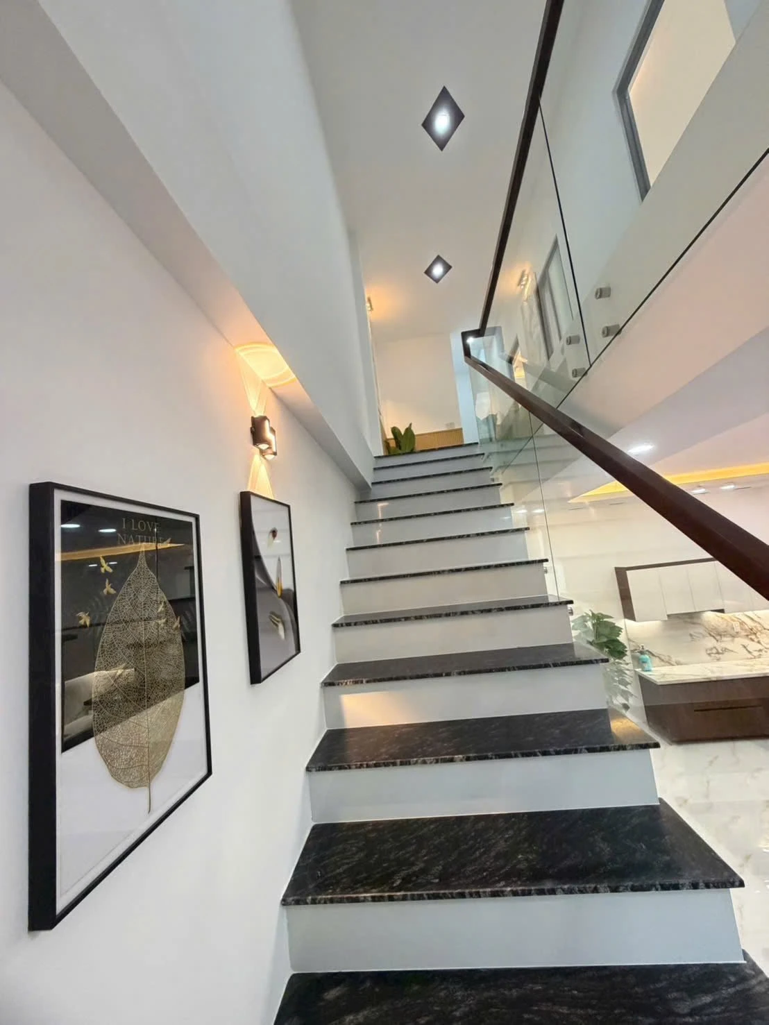 Bán nhà 1 trệt 2 lầu 54m2 full nội thất mới đường Đồng Nai, Nha Trang - Ảnh 1