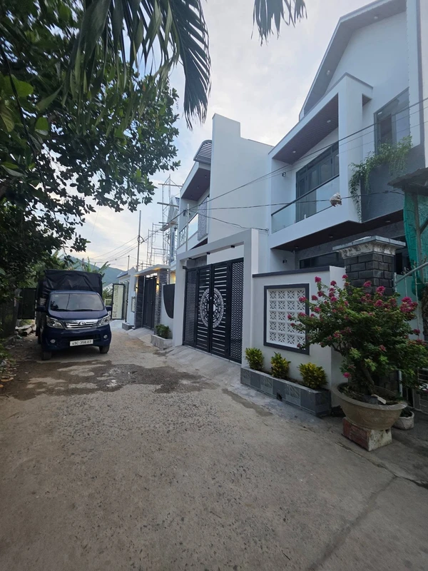Bán nhà 2 tầng 3PN Diên An Diên Khánh Khánh Hòa 67.7m²