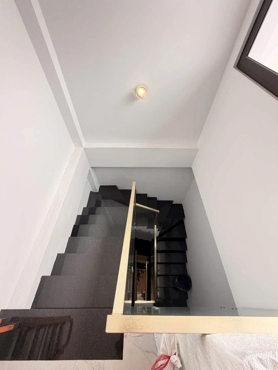 Bán nhà 4 tầng 4.7x8m đường Âu Cơ, Tân Bình, giá 6.95 tỷ - Ảnh thu nhỏ 3