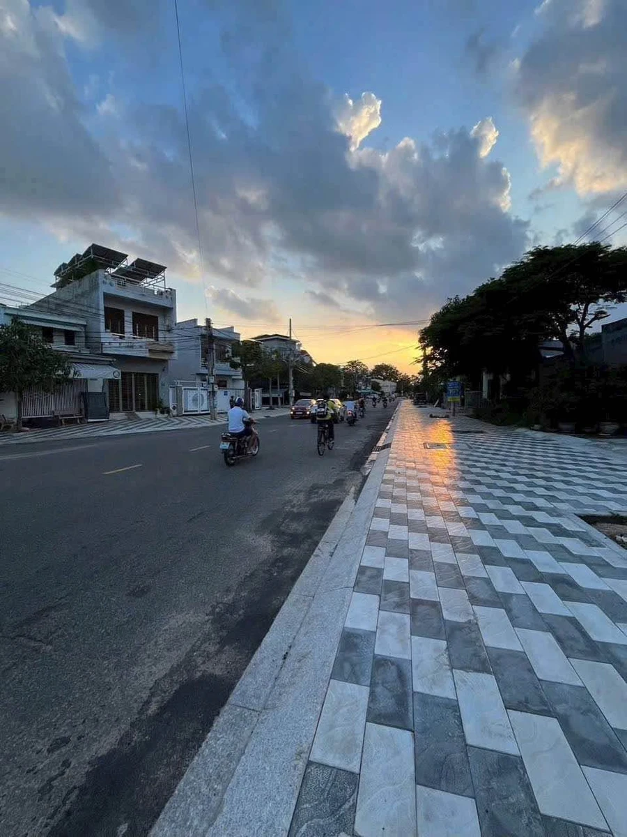 Bán nhà 2PN 90m2 mặt tiền Nguyễn Văn Linh, Phan Thiết - Ảnh 1