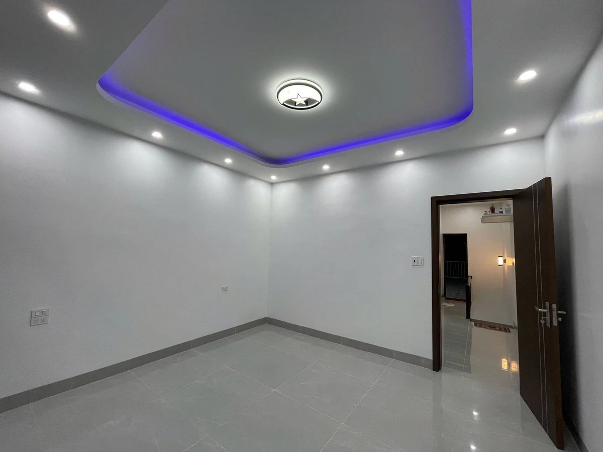 Bán nhà 2 tầng mặt đường 81m² Hạc Thành, Quận 1 - Ảnh thu nhỏ 4