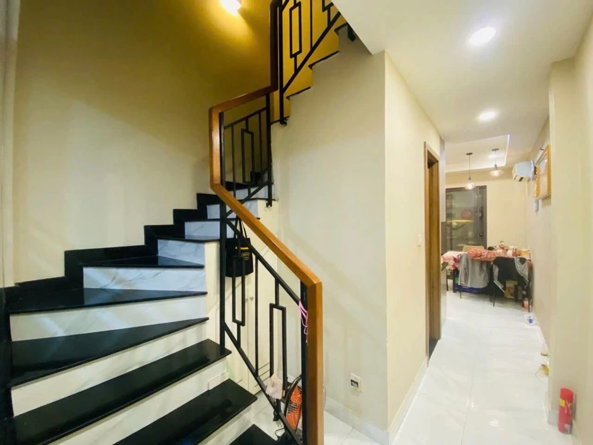 Bán nhà phố Quận 1, 38m², 4PN mặt tiền Nguyễn Cảnh Chân, 10,6 tỷ - Ảnh thu nhỏ 2