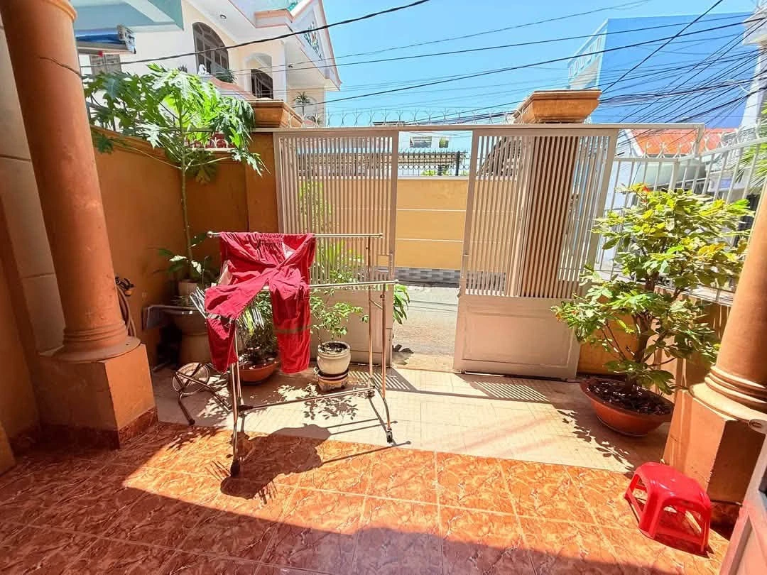 Bán nhà 3 phòng ngủ 75m2 đường Trương Công Định, Vũng Tàu - Ảnh 1