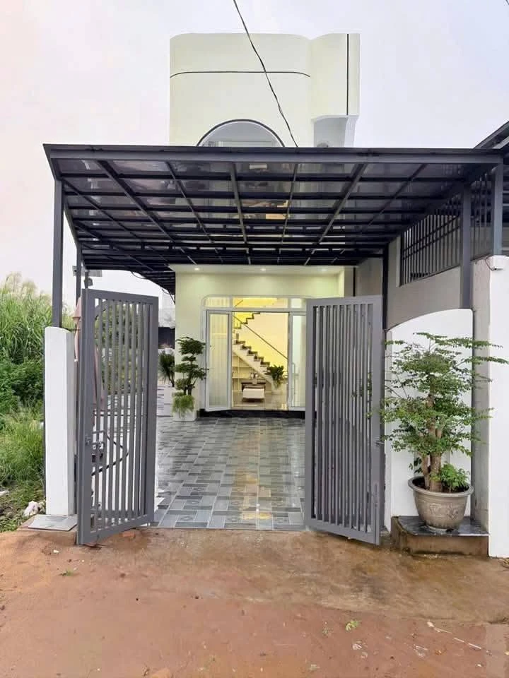Bán nhà sân vườn 230m2, 3PN Rạch Giá, Kiên Giang - Ảnh thu nhỏ 2