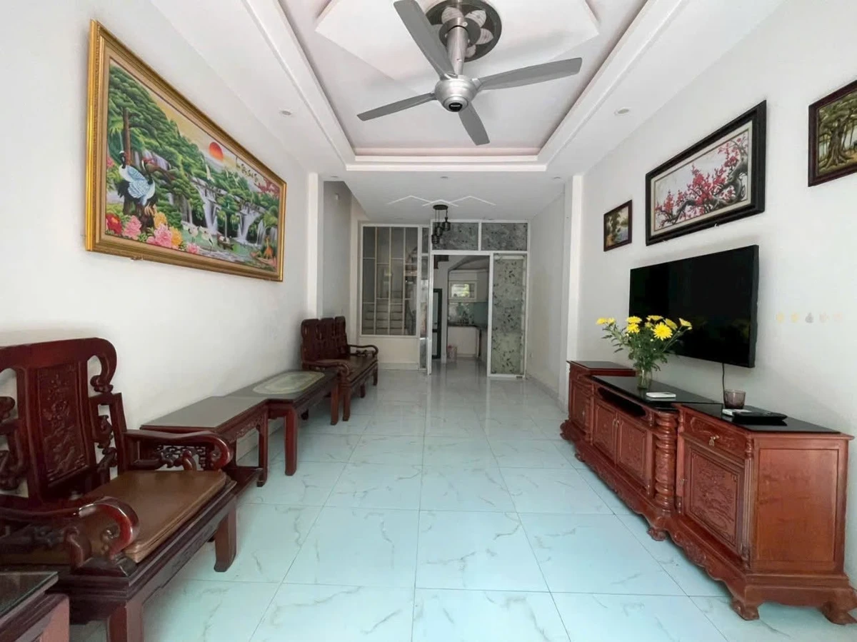 Bán nhà 36m² 3 phòng ngủ Long Biên 8 tỷ - Ảnh thu nhỏ 2